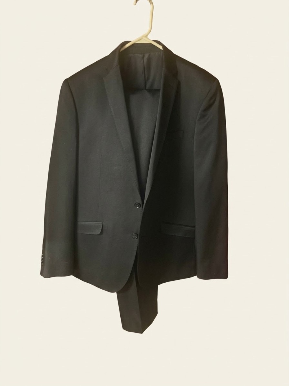 Kenneth Cole REACTION Men's 2-Piece Suit Skinny Fit Black 42R 35W Stretch